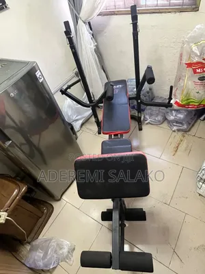 Body Fit All-In-One Workout Bench tare da Barbell Rack
