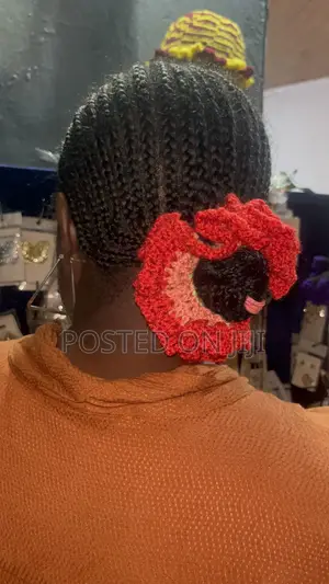 Scrunchy Gashi Mai Launin Peach da Ja