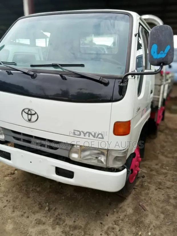 Toyota Dyna Mini Truck 2004 - 1