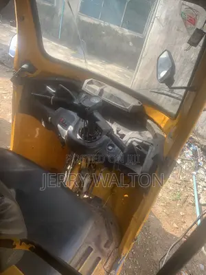 TVS Tricycle 2020 Yellow