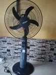 Fan Mai Sake Caji (Century & Qasa) Mai Hasken LED - 1