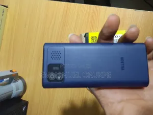 Villaon V110 Blue - Basic Feature Phone