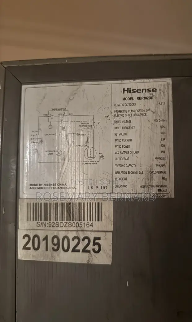 Hisense Refrigerator 302L Top Freezer - 1