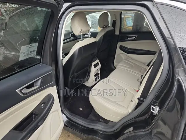 2016 Ford Edge Titanium - 1