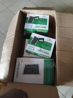 200W Solar Flood Light - Brand New