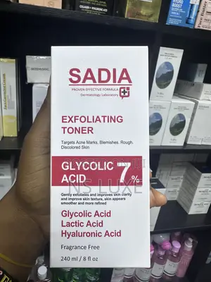 Sadia Toner Mai Cire Kuraje Tare Da Glycolic Acid 7%
