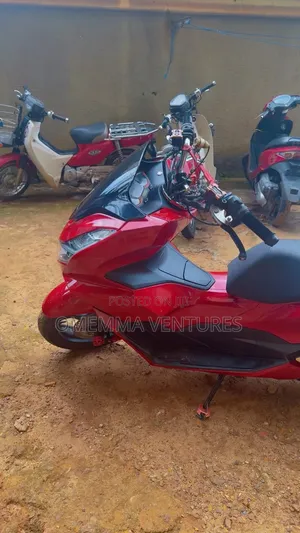 Honda PCX 125 2022 Red
