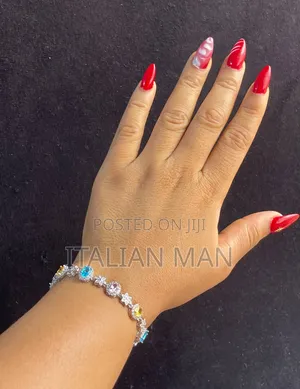 Kayan Saka na Hannu na Mata na Silver-Plated Zircon daga Accessories by Me
