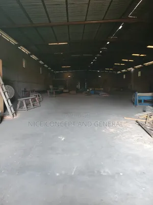 Rabin Dama: Warehouse da Masana'anta a Titin East-West, Port Harcourt
