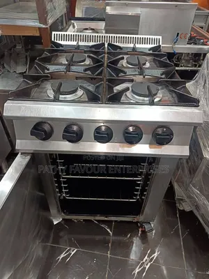 Vulcan 4-Burner Industrial Gas Cooker with Oven
