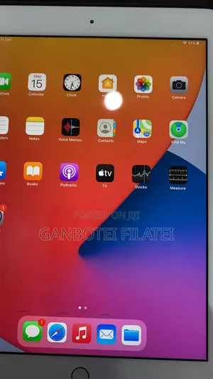 Apple iPad 9.7" 32GB Fari (Tsara na 6)