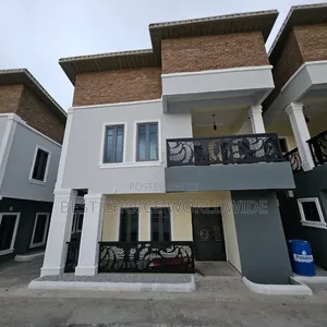 3 Bedroom Duplex don haya a Kolapo Ishola GRA, Akobo