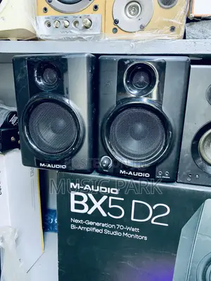 M-Audio Studiophile AV30 Studio Monitor Speakers (Bi) - An Yi Amfani
