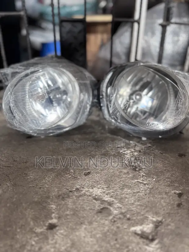 Nissan Juke 2010 Headlight - 1