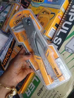 INGCO 10.5" Hand Riveter