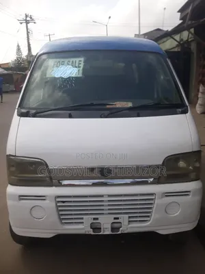 Suzuki Every 2010 White Mini Bus