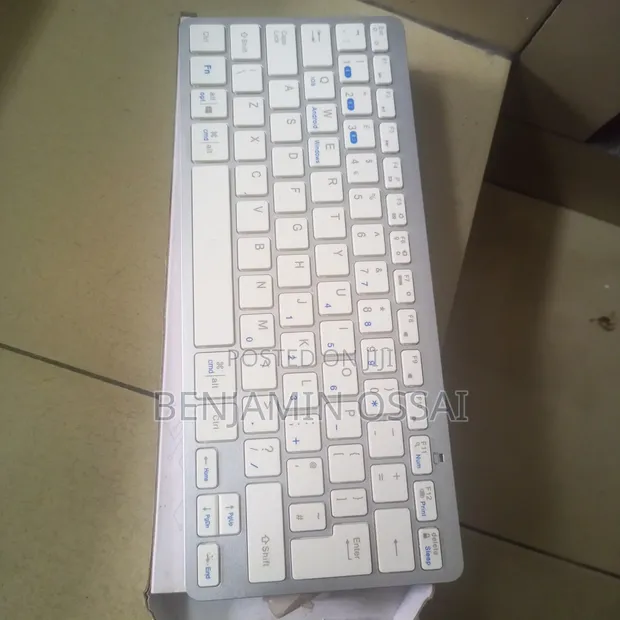 Brand New 4K Ultrahd White Computer Keyboard - 1
