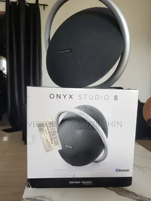 Harman Kardon Onyx Studio 8 Speaker