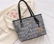 Classique Totes Jakar Mace Multicolor Daga Gaskiyar Fata - 1