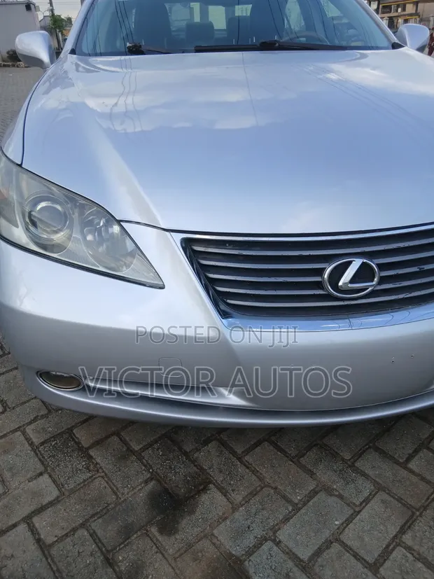 Lexus ES 350 2010 Silver - 1