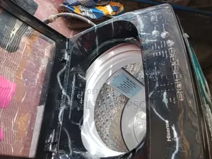 Hisense 10.5KG Mashin Wanki - An Yi Amfani Da Shi, Yana Da Kyau