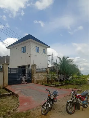 4-Bedroom Duplex don siyarwa a Summit Hills Estate, Calabar