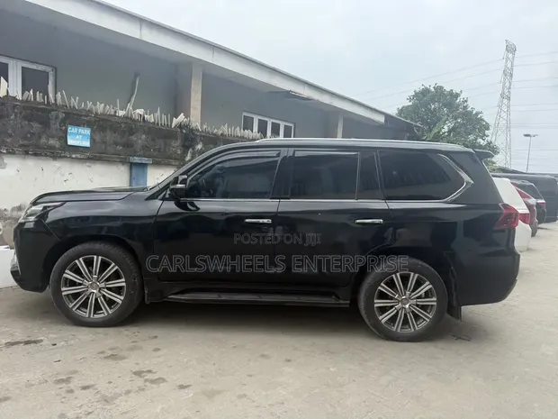 Lexus LX 570 2016 Black - 1