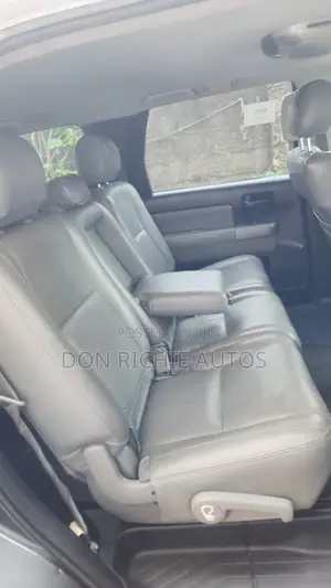 Toyota Sequoia 2012 Blue