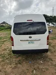 Toyota HiAce 2012 Fari - 2