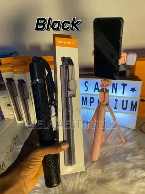 R7-L Tripod Stand with Bluetooth Remote & Mini Light