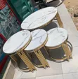 Modern 4-in-1 Center Table tare da Side Stools - 1