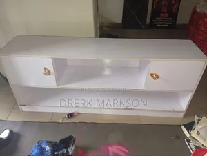Home Interiors TV Shelf Mai Kyau da Kabad