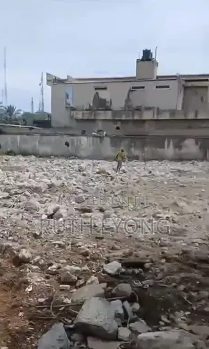 Filin Kasuwanci 1800sqm Don Hayarwa, Victoria Island