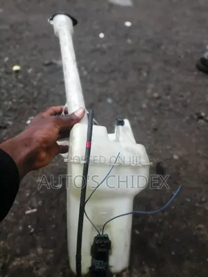 Wurin Wanke Gilashi da Pump | 2001-2007 Toyota Corolla