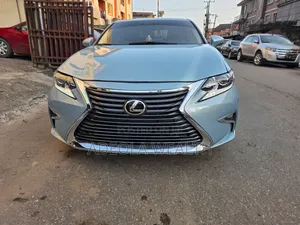 Lexus ES 2014 Blue