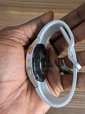 Samsung Galaxy Watch 5 - An Samu Amfani a UK