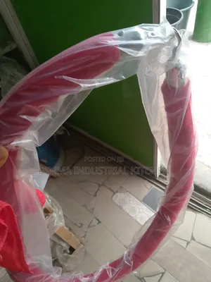 Brand New Silver Queue Divider