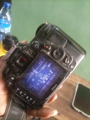Nikon D7000 DSLR Camera