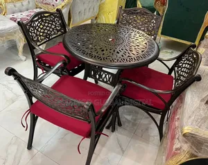 Saitin Table Mai Zagaye da Kujeru 4 masu Hannu da Matashi