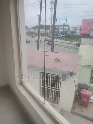 Ofishin Murabba'i 43 da aka yi amfani da shi sosai don haya, Lekki Phase 1