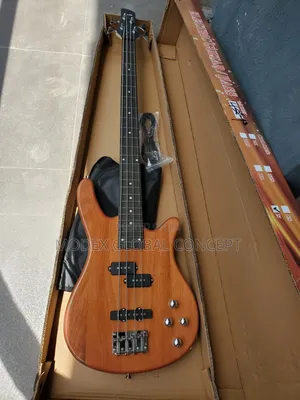 Ibanez Bass Guitar Mai Igiyoyi 4 (Passive)