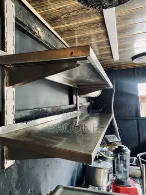 Shelving Unit na Kitchen na Masana'antu - An Riga An Yi Amfani Da Shi