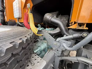 Foreign Used Howo Tractor Head 371HP Truck