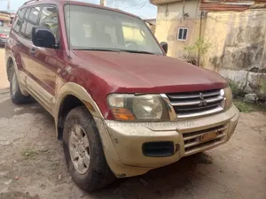 Mitsubishi Montero 3.0 AWD 2005 Red