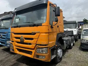 Foreign Used Howo Tractor Head Truck 371hp