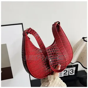 Croc Mini Half Moon Bag Mai Hannun Kayan Zare