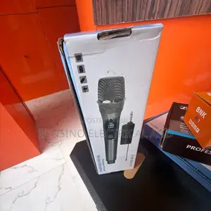 Shure 302 Single Handle Wireless Microphone System