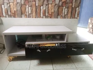MDF TV Stand - Fari & Baki, Mai Aljihu 2