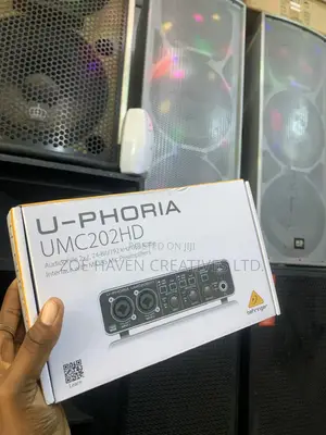 Behringer U-Phoria UMC202HD Audio Interface