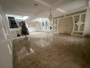 5 Bedroom Detached House with Service Quarters in Banana Island, Ikoyi
